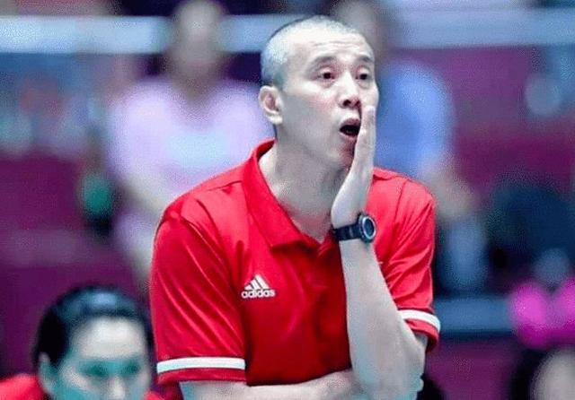 kaiyun.com- 亚特兰大主帅遭停赛处罚，助理教练临危受命  